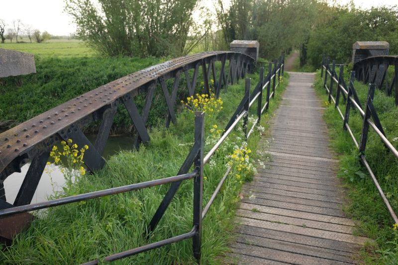 Voie Vertes are always built with an eye for nature and the environment. So don't be surprised to see bridges literally covered in greenery.