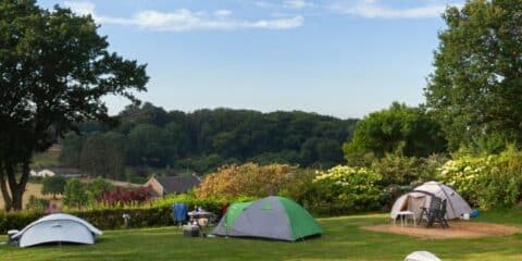 Camping with young children? Here are 7 tips that you did not know!